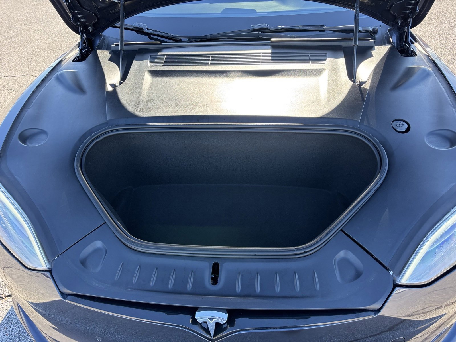 Used 2021 Tesla Model S Plaid image 24