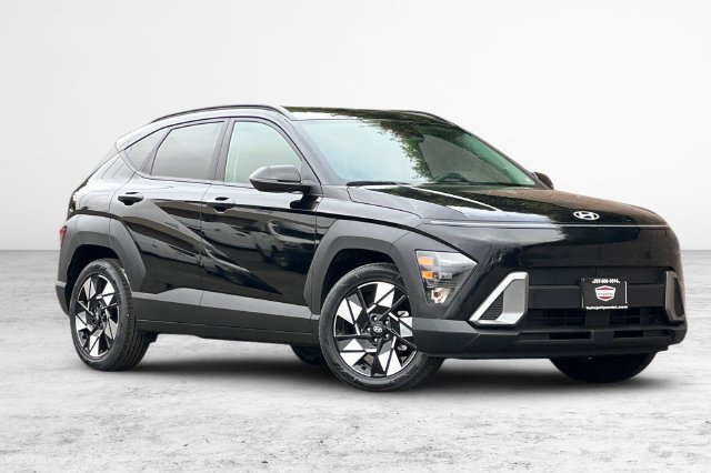 Used 2025 Hyundai Kona SEL FWD image 1