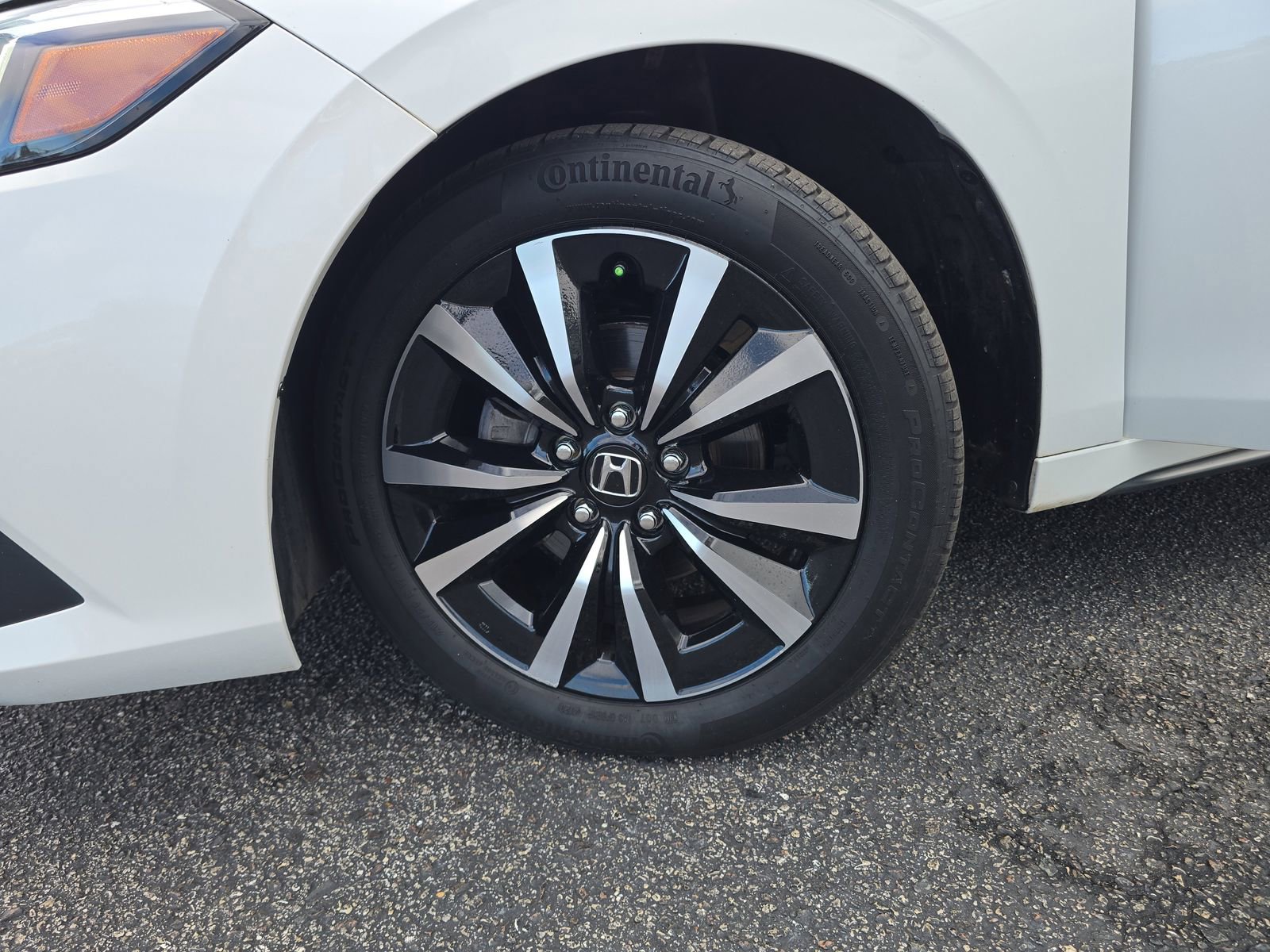 Used 2024 Honda Civic EX-L image 29