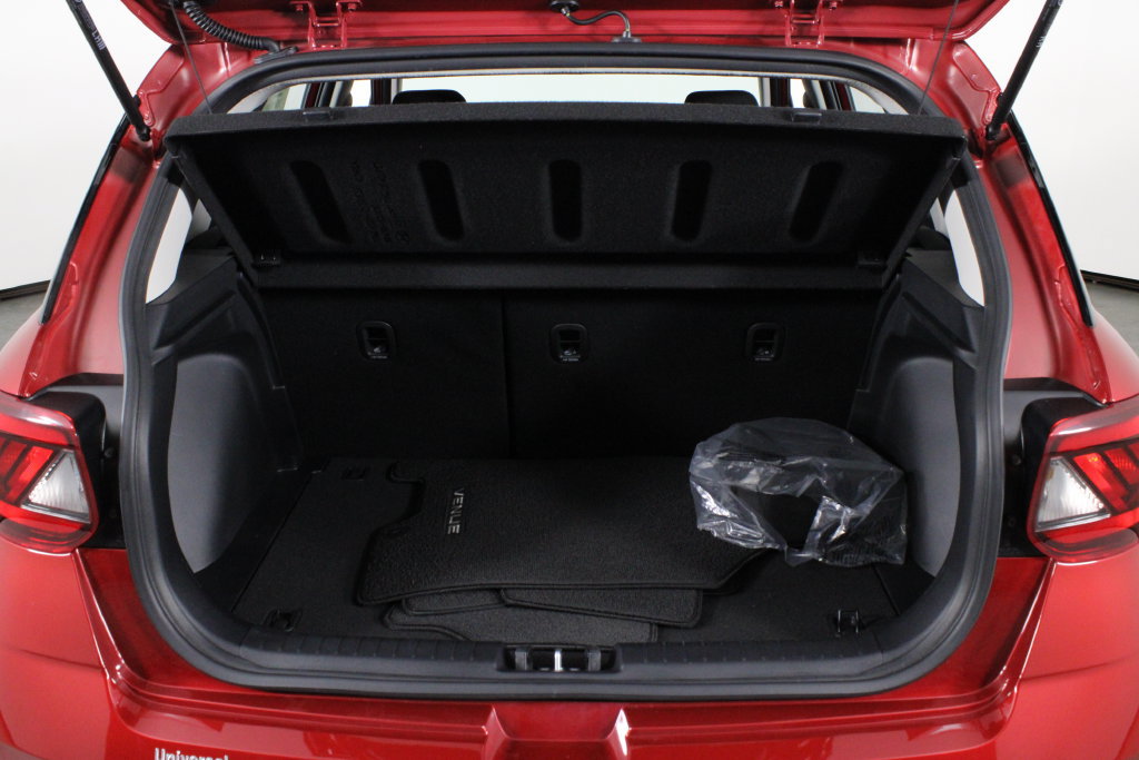 Certified 2026 Hyundai Venue SEL FWD image 18