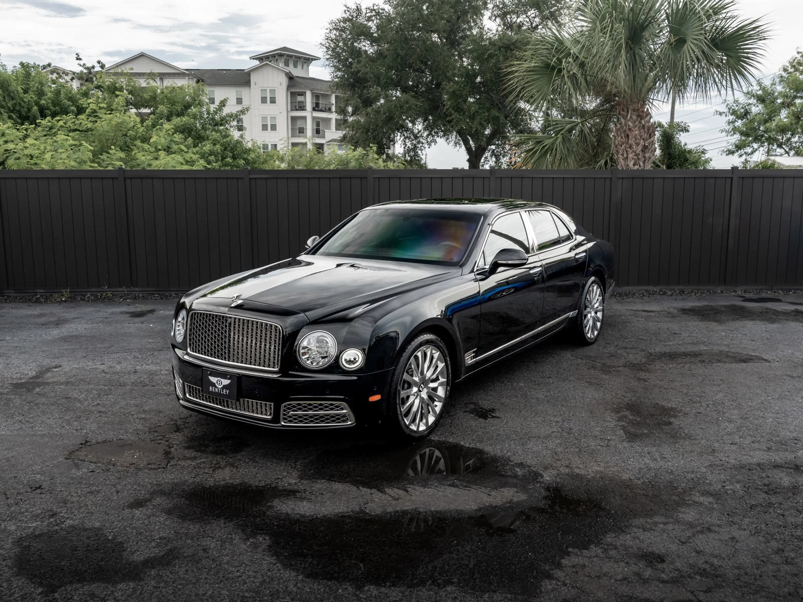 Used 2017 Bentley Mulsanne RWD image 31