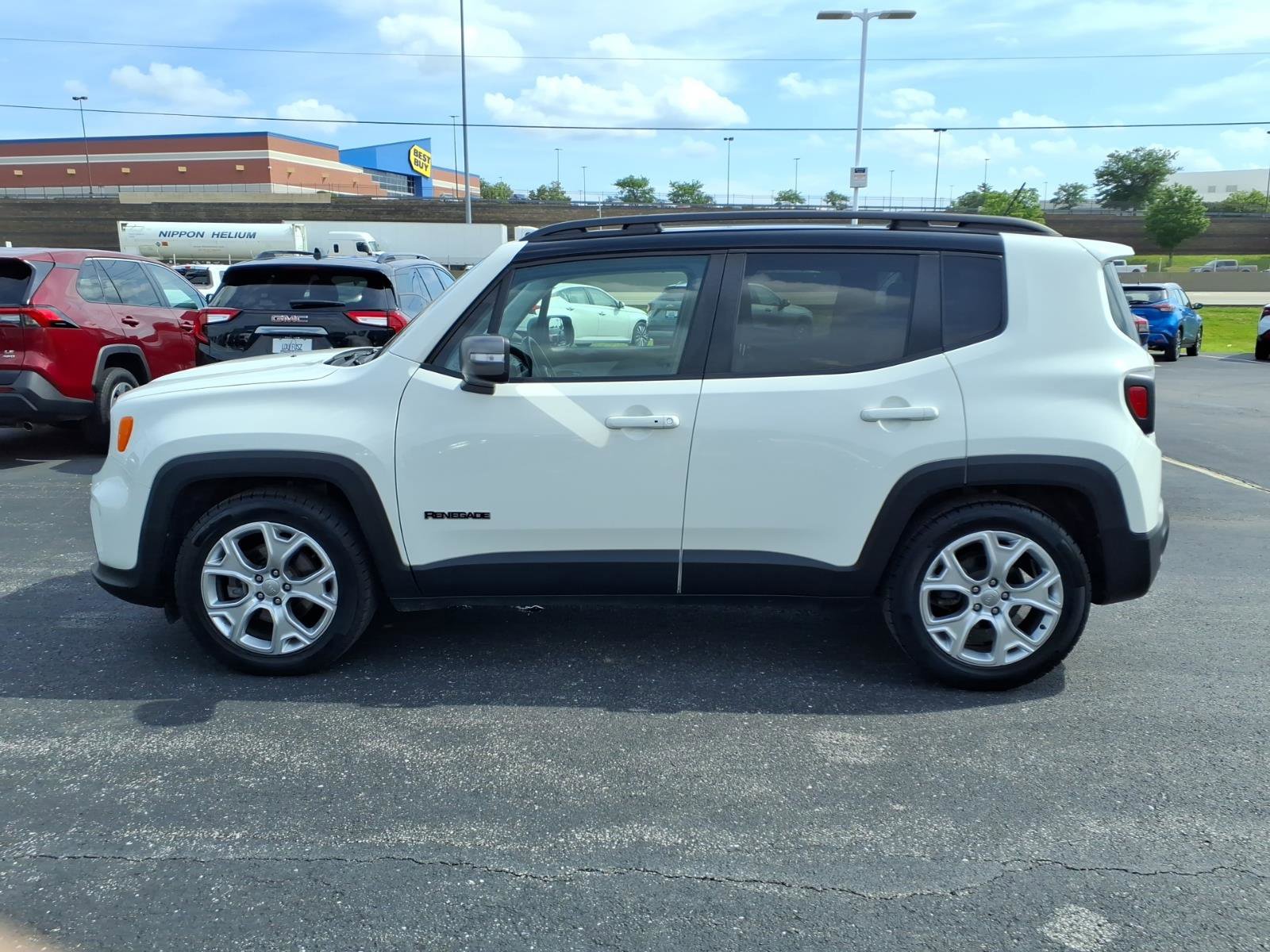 Used 2020 Jeep Renegade Limited w/ Safety and Security Group FWD image 4