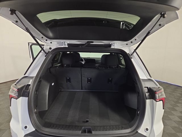 Used 2025 Chevrolet Equinox LT AWD/4WD image 30