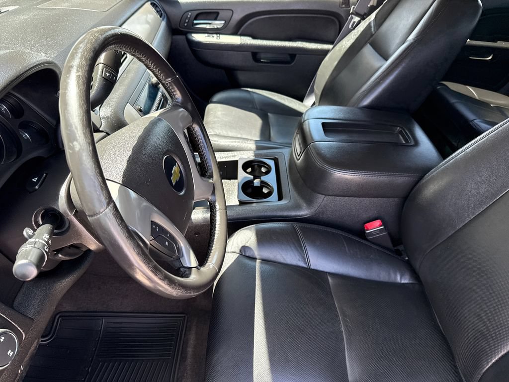 Used 2014 Chevrolet Silverado 2500 LTZ w/ LTZ Plus Package AWD/4WD image 19