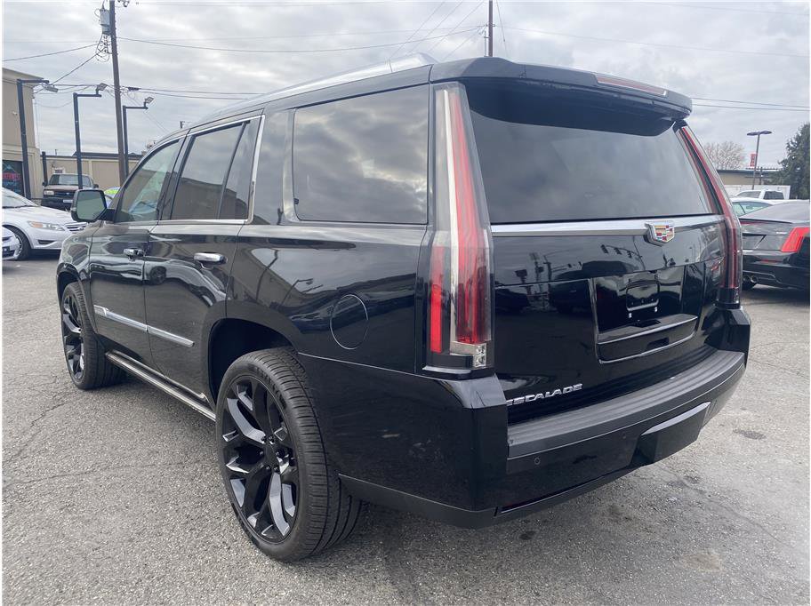 Used 2016 Cadillac Escalade Premium image 10