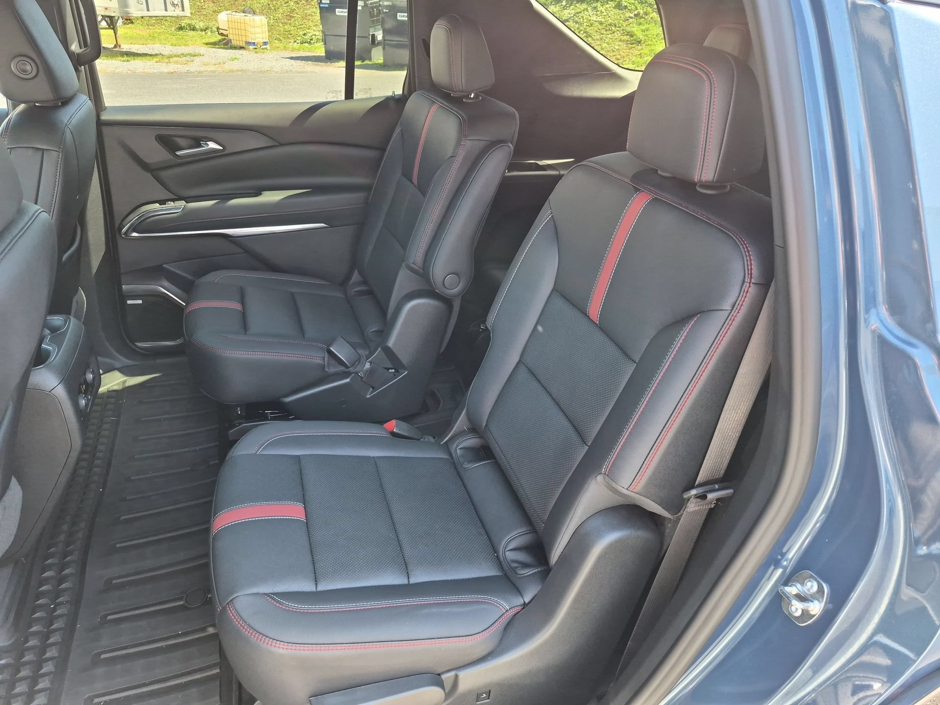 Certified 2026 Chevrolet Traverse RS w/ LPO, Floor Liner Package AWD/4WD image 26