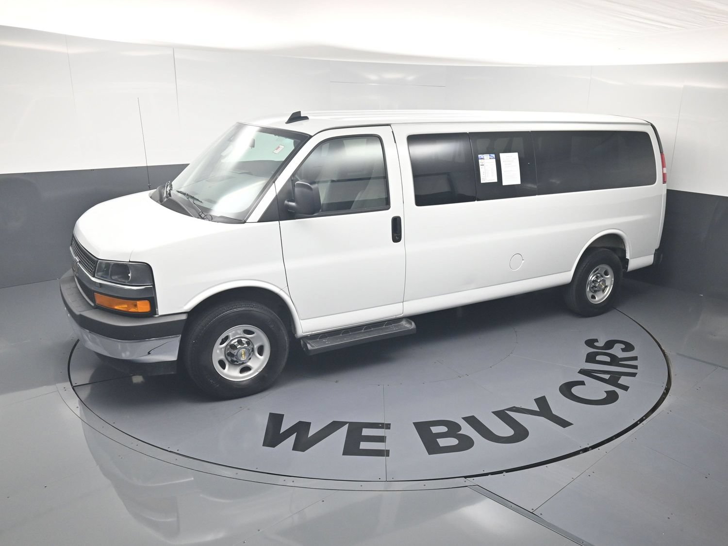 Used 2025 Chevrolet Express 3500 LT w/ LT Preferred Equipment Group RWD image 27
