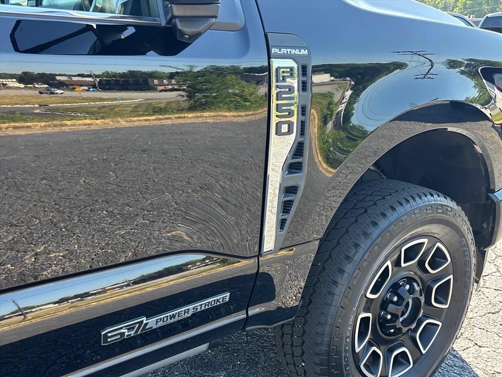Used 2024 Ford F250 Platinum AWD/4WD image 11