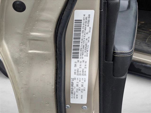 Used 2014 Jeep Cherokee Limited w/ Luxury Group image 25