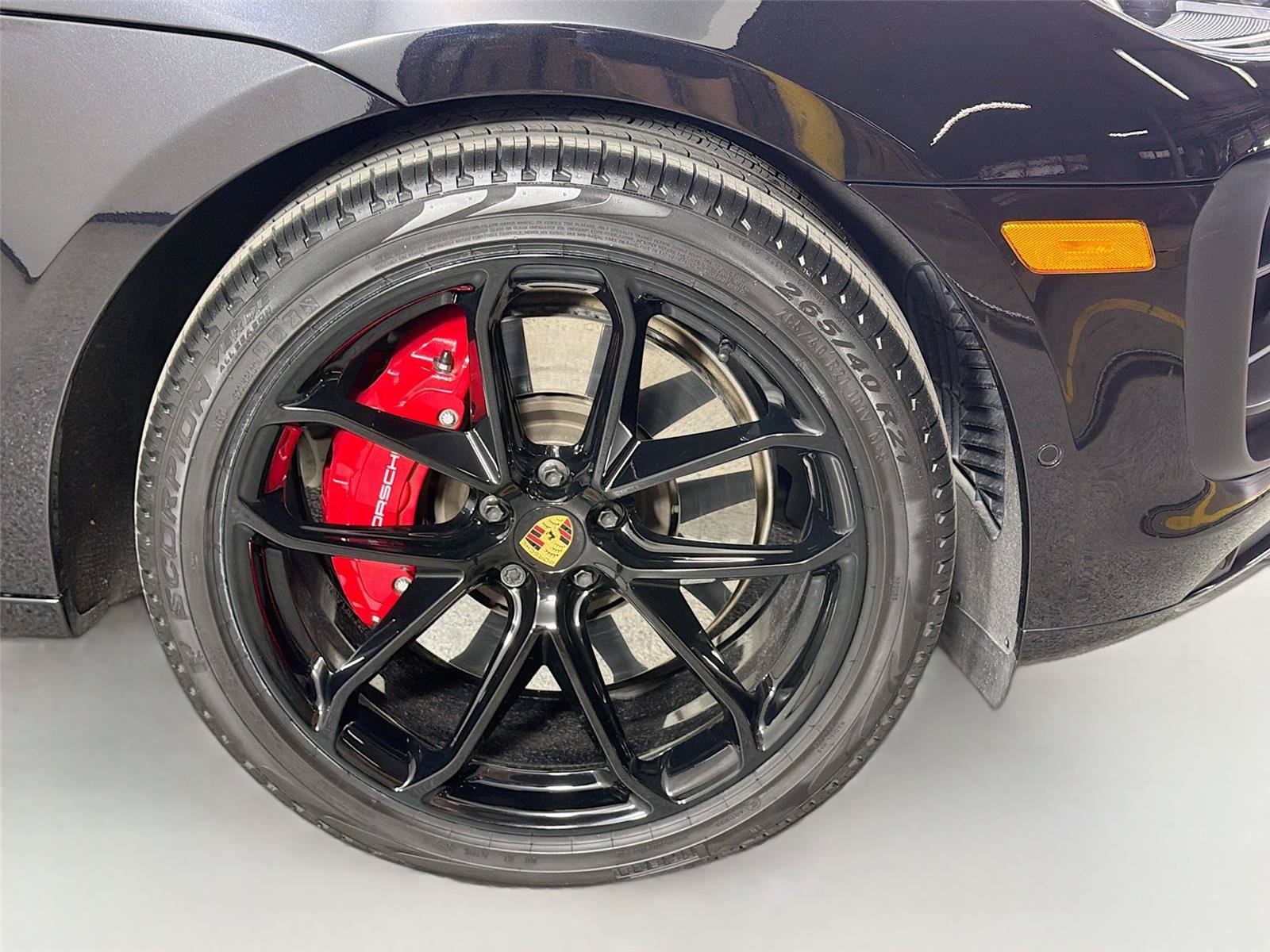 Certified 2023 Porsche Macan GTS AWD/4WD image 14
