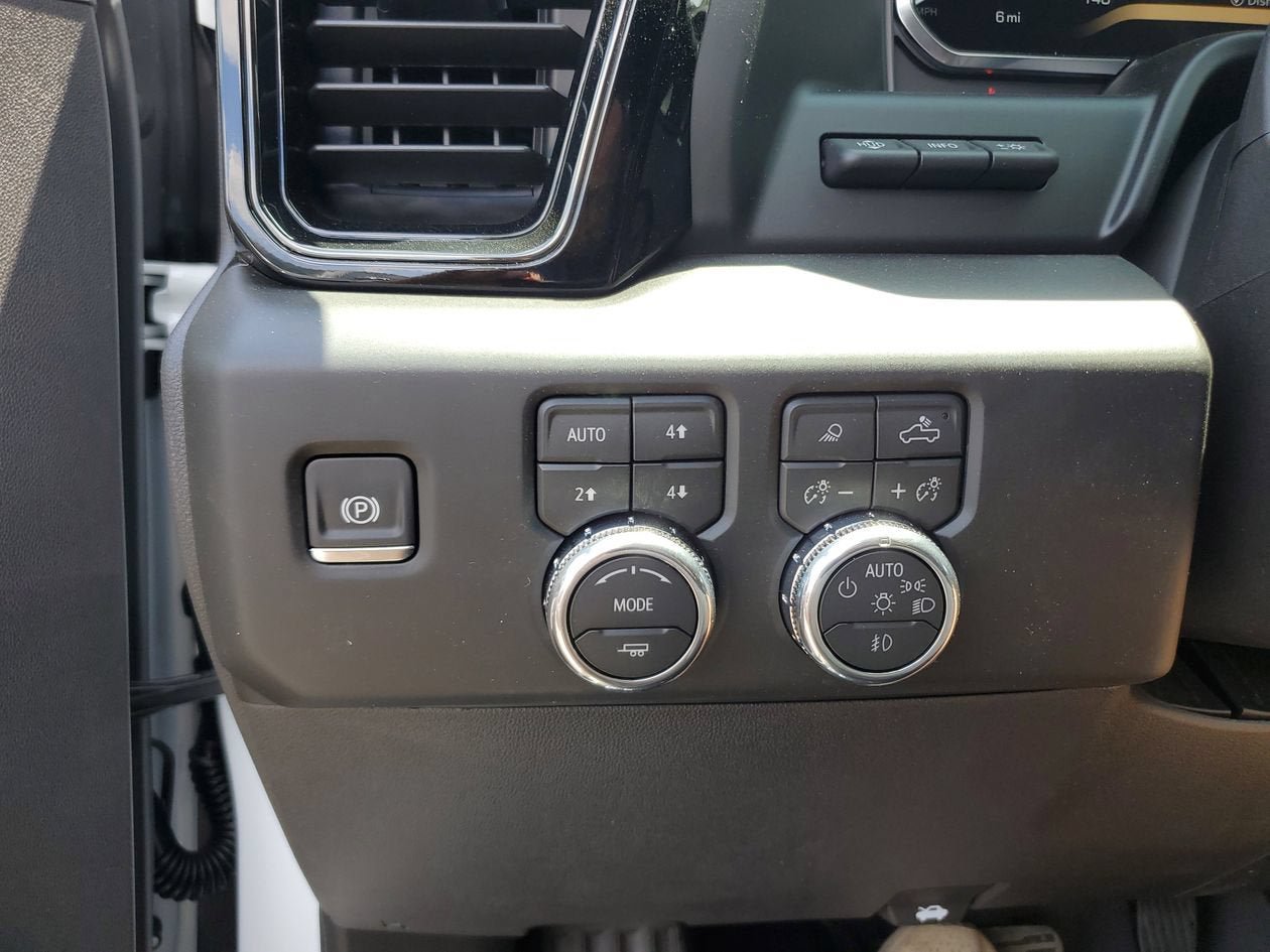 New 2026 GMC Sierra 1500 AT4 w/ AT4 Premium Package AWD/4WD image 31