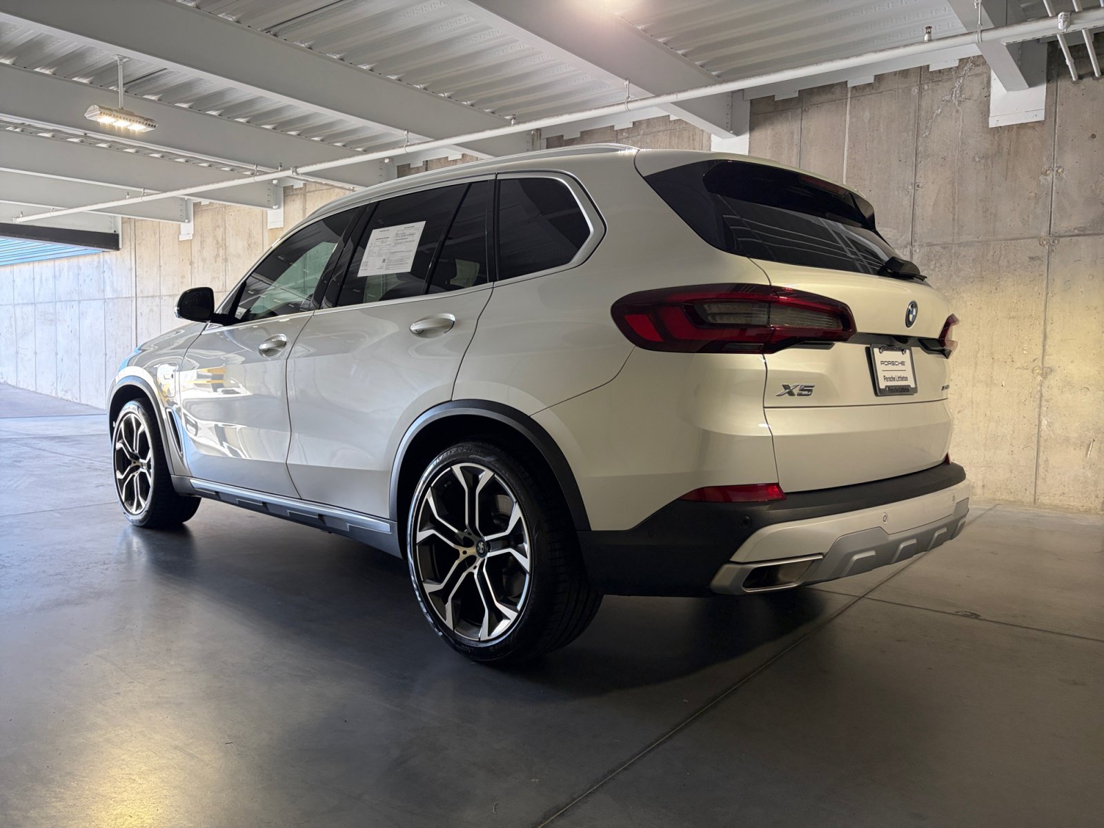 Used 2023 BMW X5 xDrive45e w/ Executive Package AWD/4WD image 3