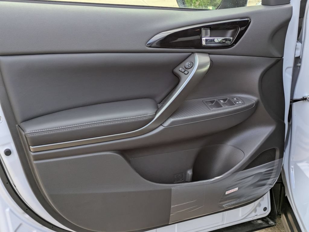 New 2025 Mitsubishi Eclipse Cross AWD image 11