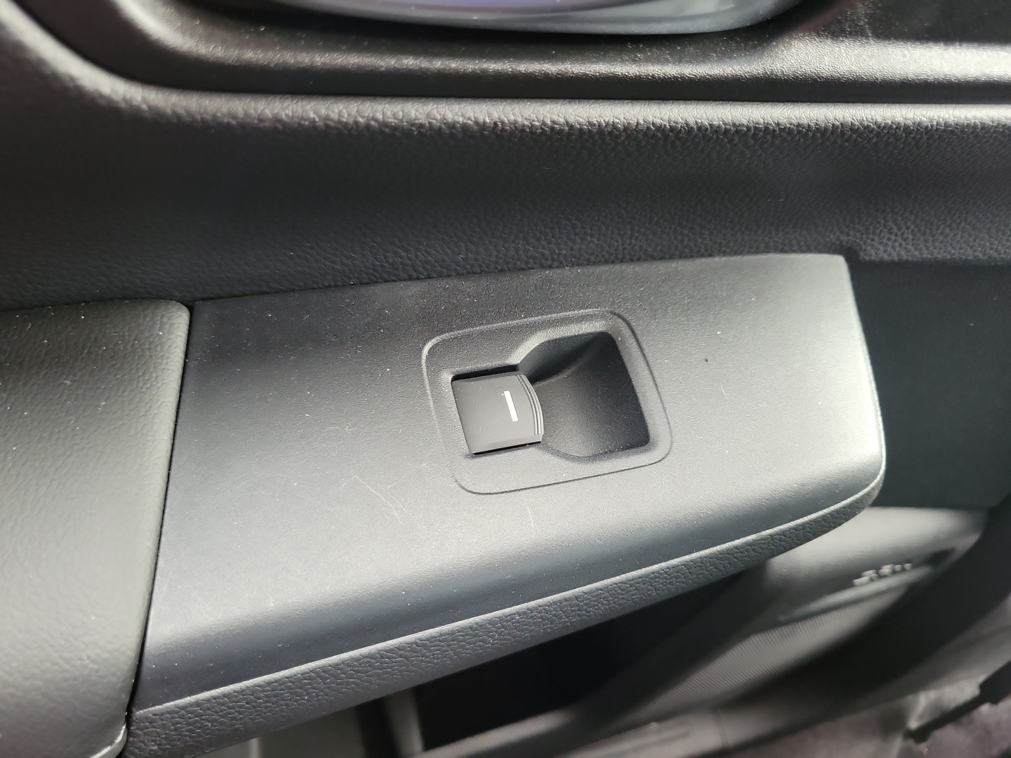 Used 2025 Honda CR-V EX image 14