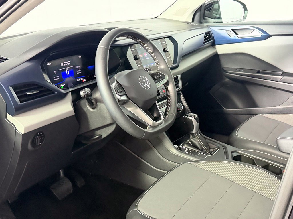 Used 2023 Volkswagen Taos SE w/ Panoramic Sunroof Package FWD image 13