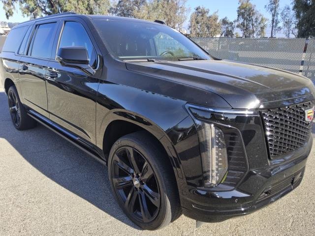Used 2025 Cadillac Escalade ESV Sport Platinum AWD/4WD image 2