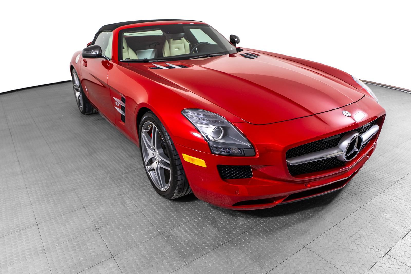 Used 2012 Mercedes-Benz SLS AMG Roadster image 57