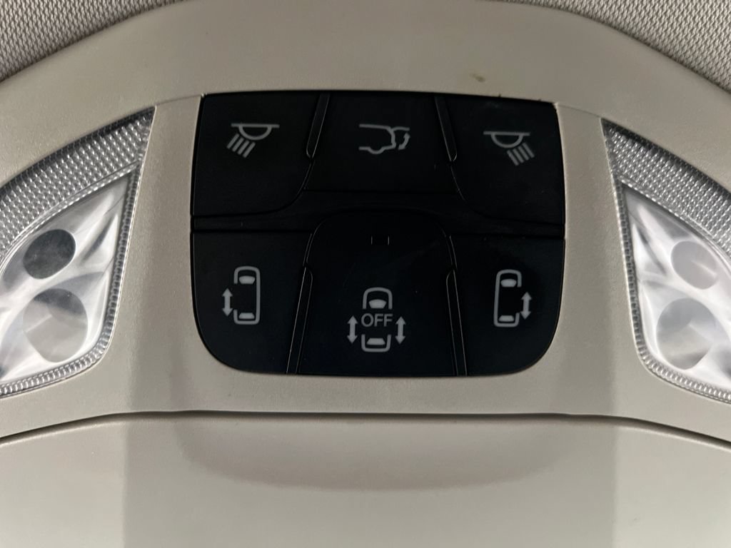 Used 2024 Chrysler Pacifica Limited FWD image 80
