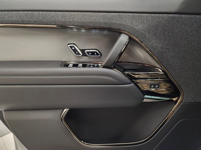 New 2026 Land Rover Range Rover Sport SE AWD/4WD image 22