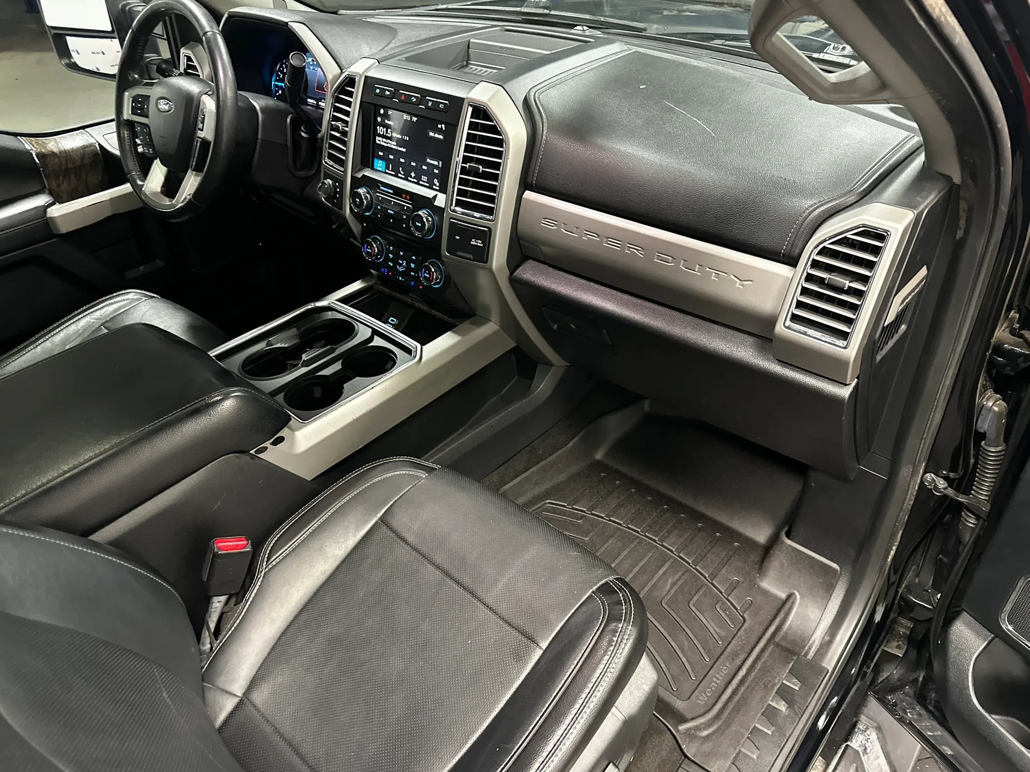 Used 2017 Ford F250 Lariat w/ Lariat Ultimate Package AWD/4WD image 23