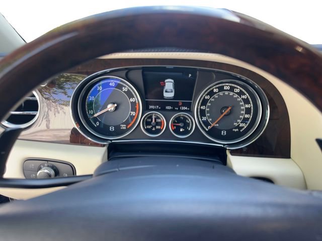 Used 2014 Bentley Flying Spur W12 image 31