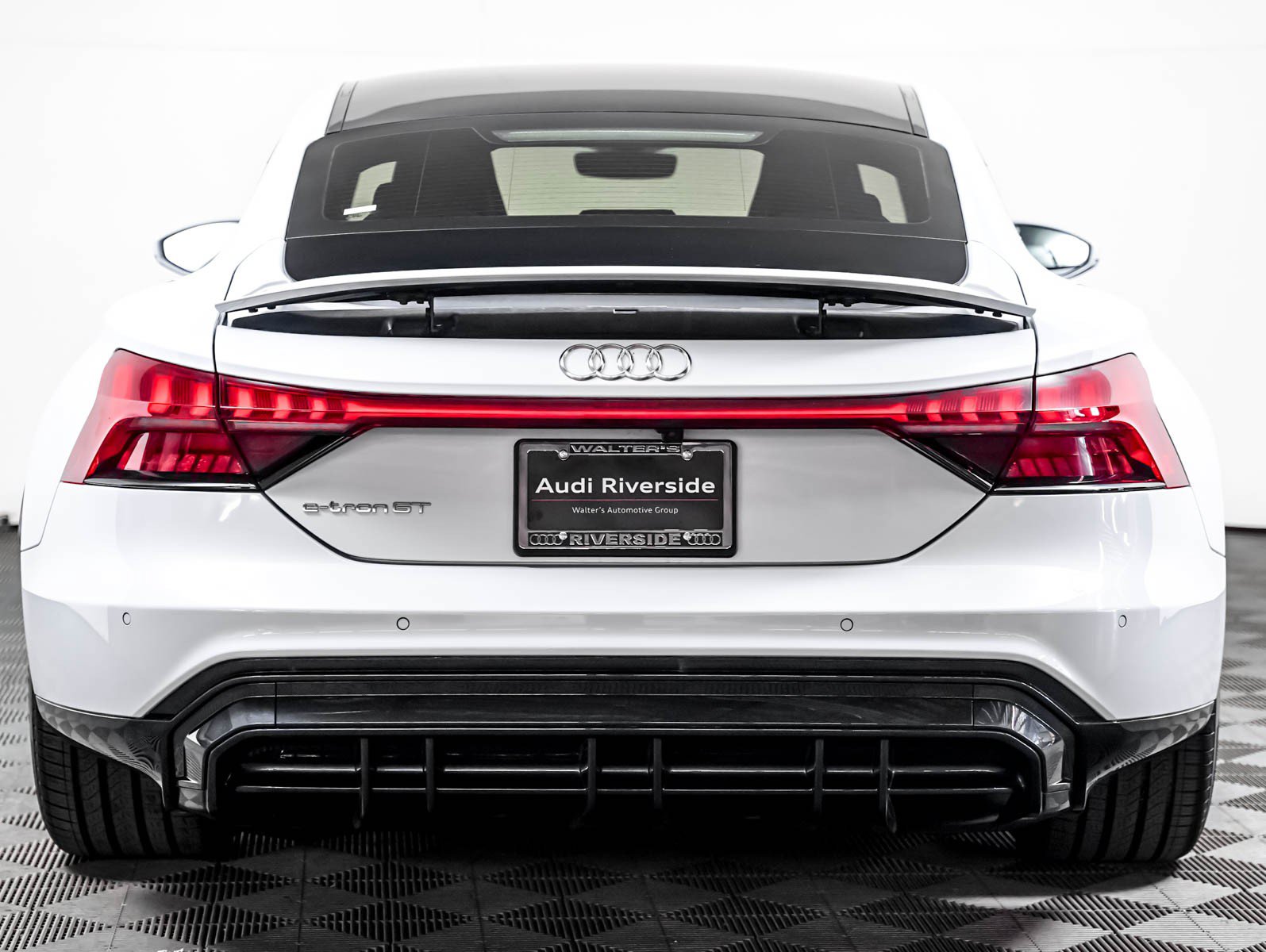 Used 2023 Audi e-tron GT Premium Plus AWD/4WD image 9