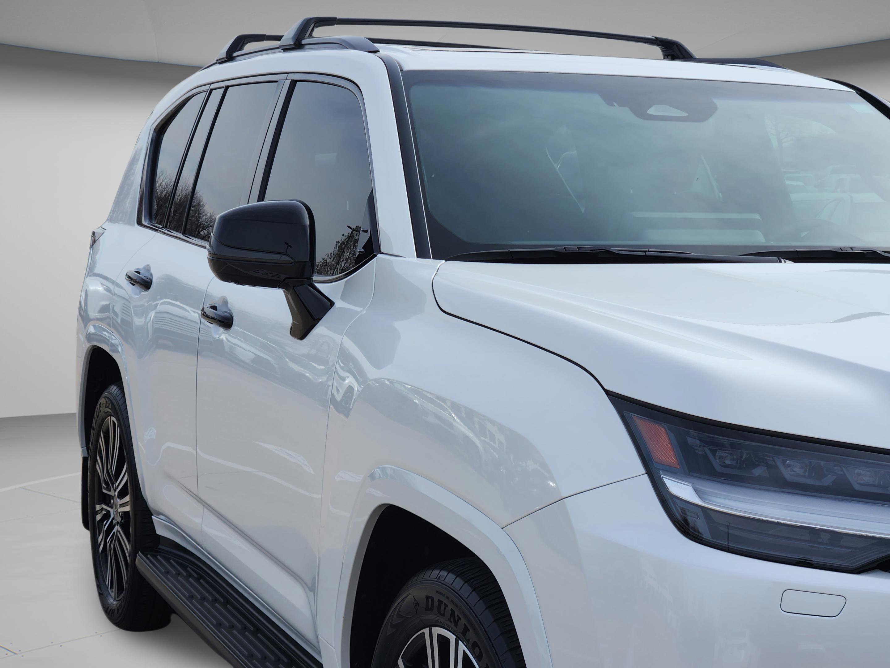 Certified 2025 Lexus LX 700h Luxury image 35