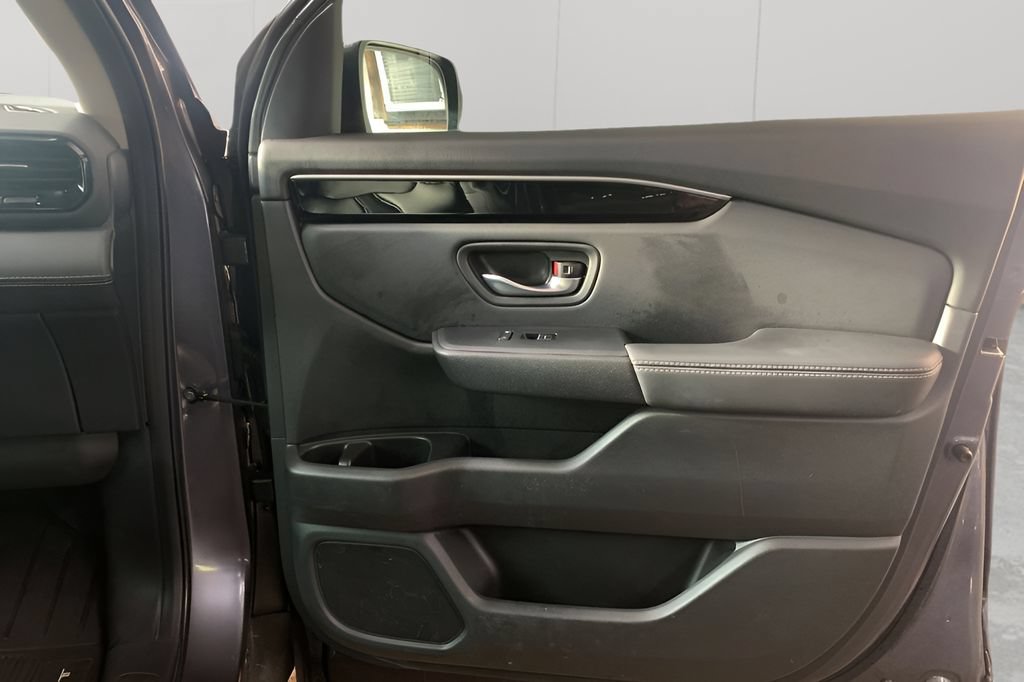 Used 2024 Honda Pilot Touring image 21