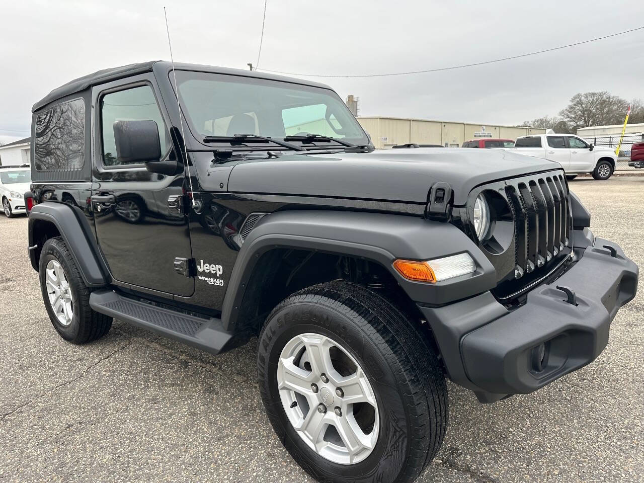 Used 2018 Jeep Wrangler Sport image 11