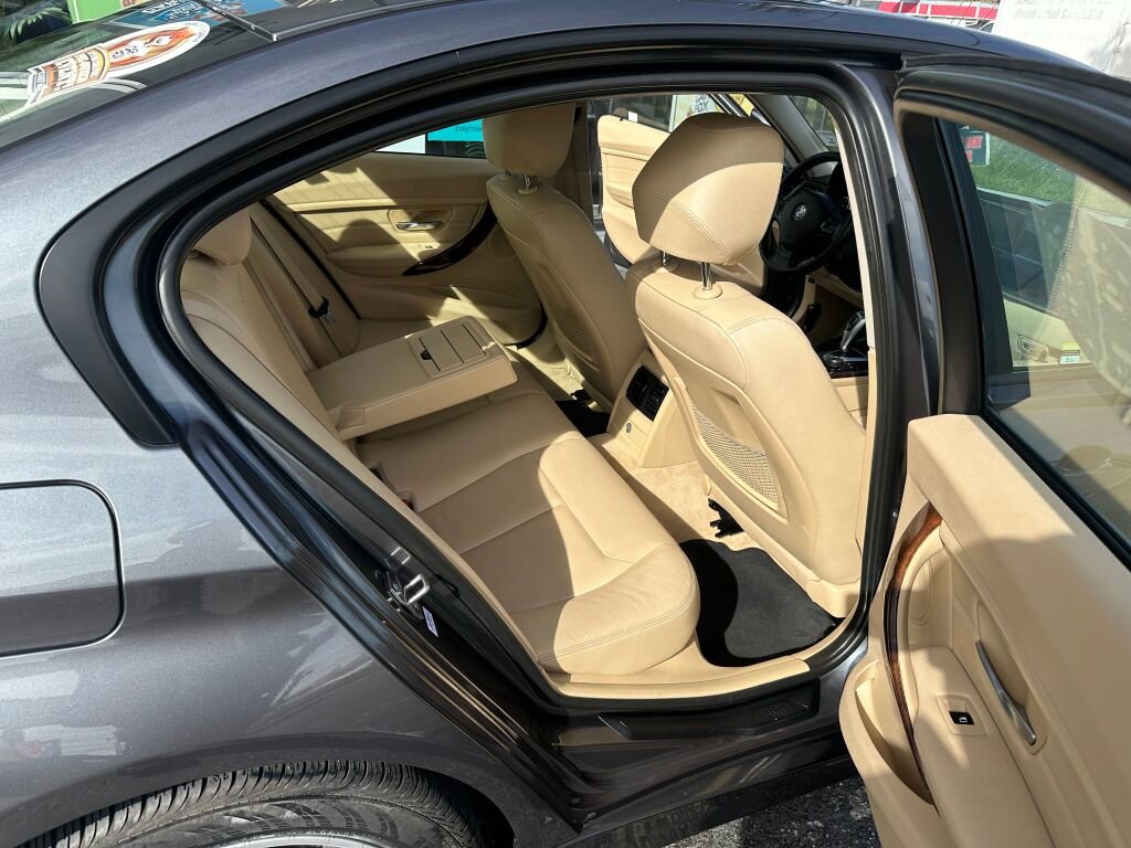 Used 2013 BMW 328i Sedan RWD image 15