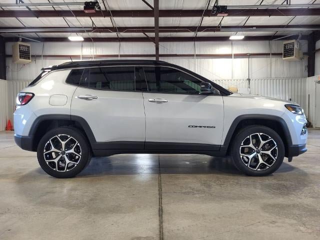 Used 2025 Jeep Compass Limited AWD/4WD image 6