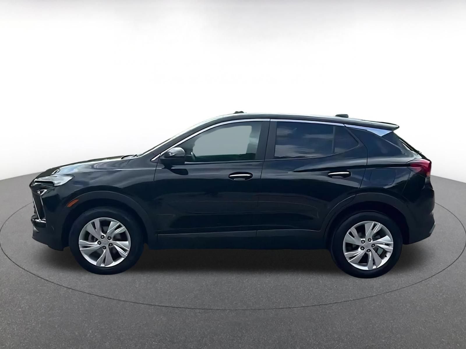 Used 2025 Buick Encore GX Preferred AWD/4WD image 9
