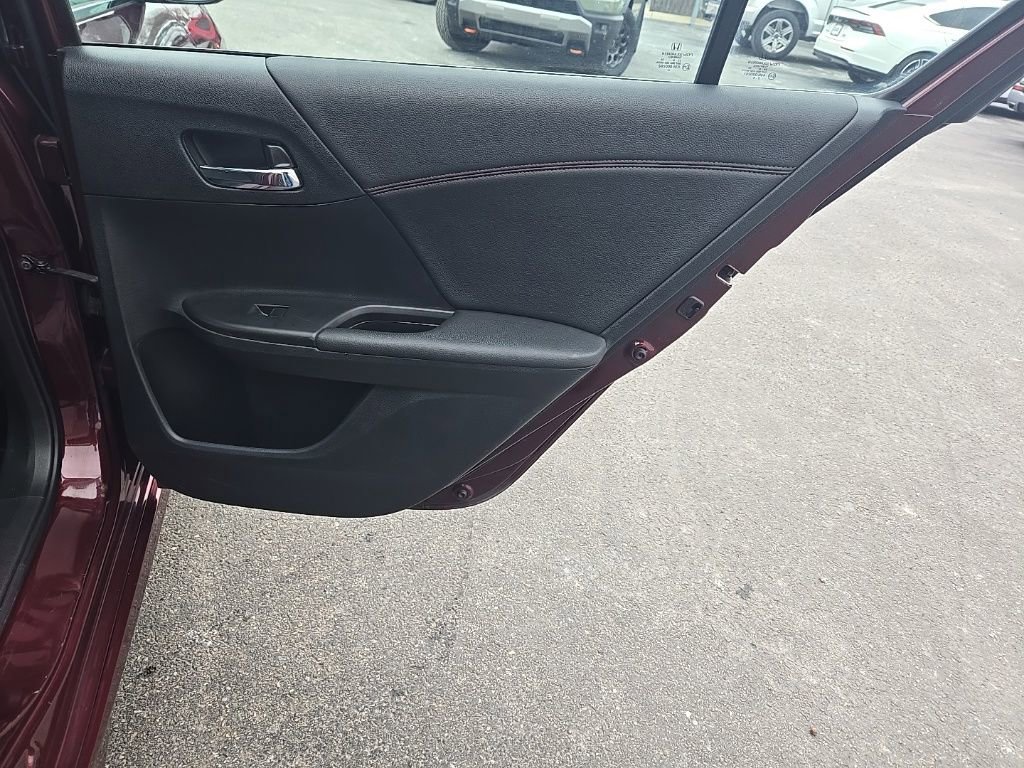 Used 2017 Honda Accord Sport Special Edition image 28