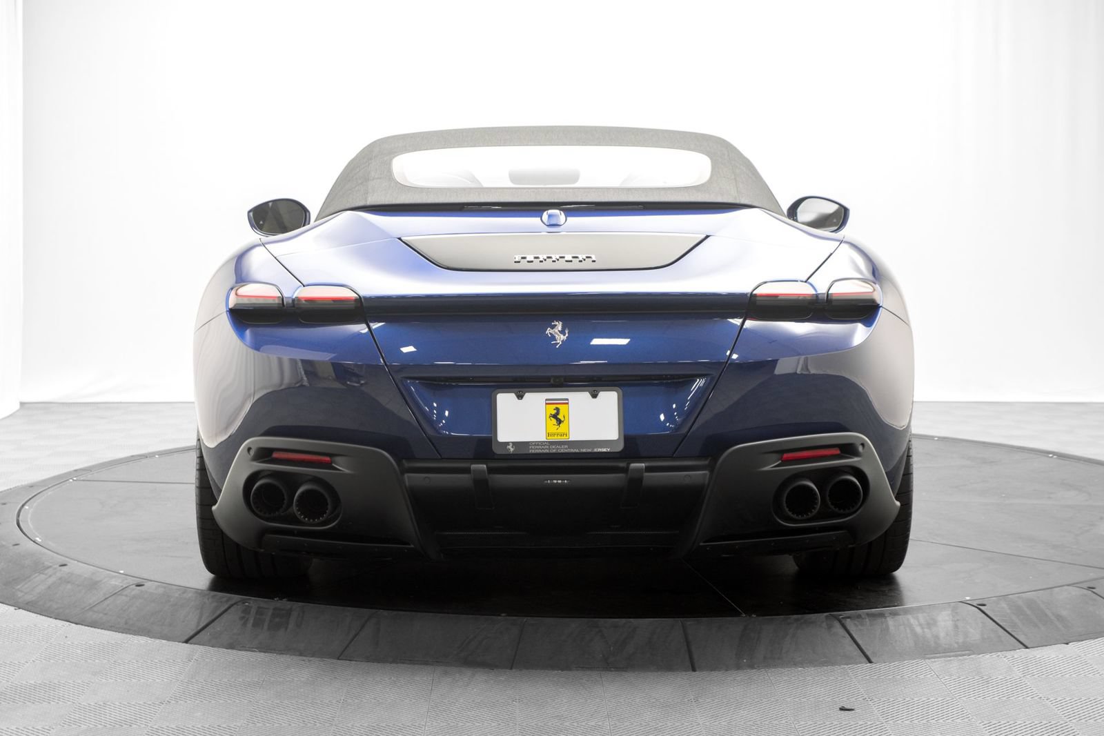 Used 2025 Ferrari Roma Spider RWD image 12