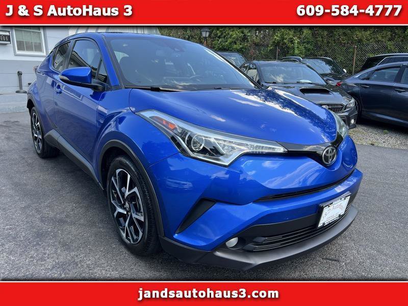 Used 2018 Toyota C-HR XLE FWD image 1