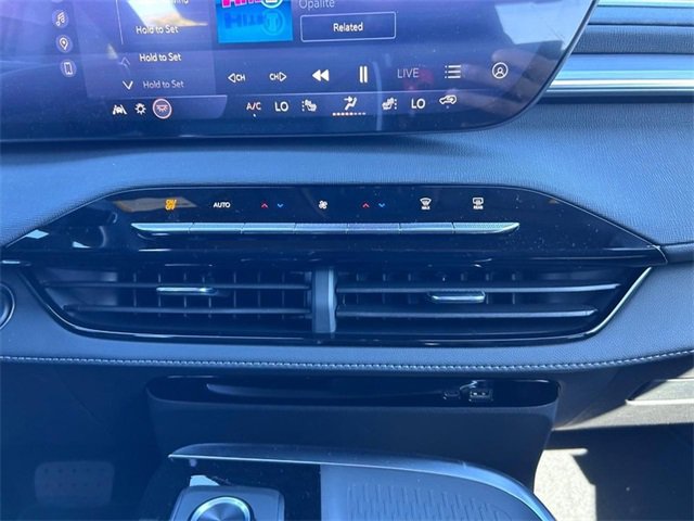 New 2026 GMC Acadia Elevation image 17