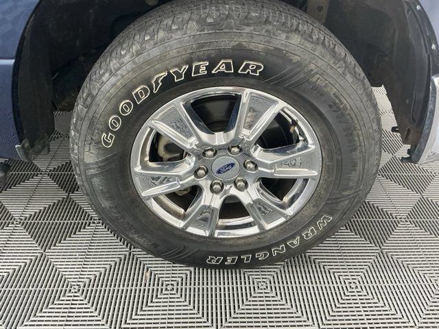 Used 2017 Ford F150 XLT w/ Equipment Group 302A Luxury AWD/4WD image 18