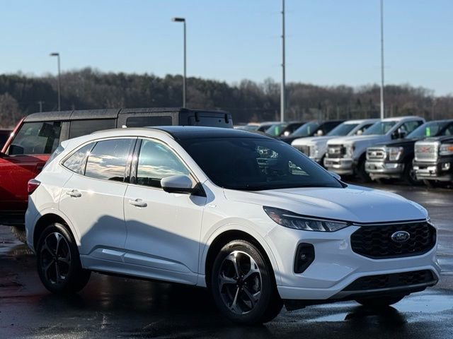 Certified 2023 Ford Escape ST-Line Select w/ Tech Pack #2 image 34