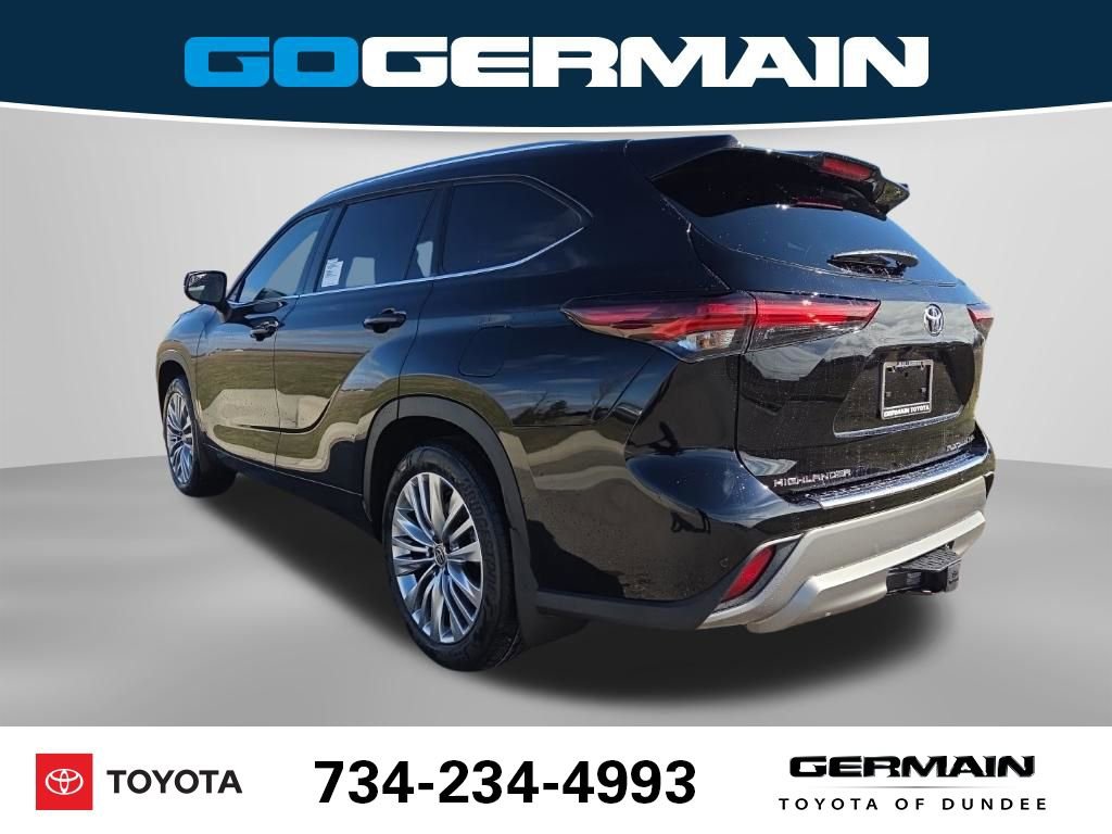 New 2026 Toyota Highlander Platinum image 10