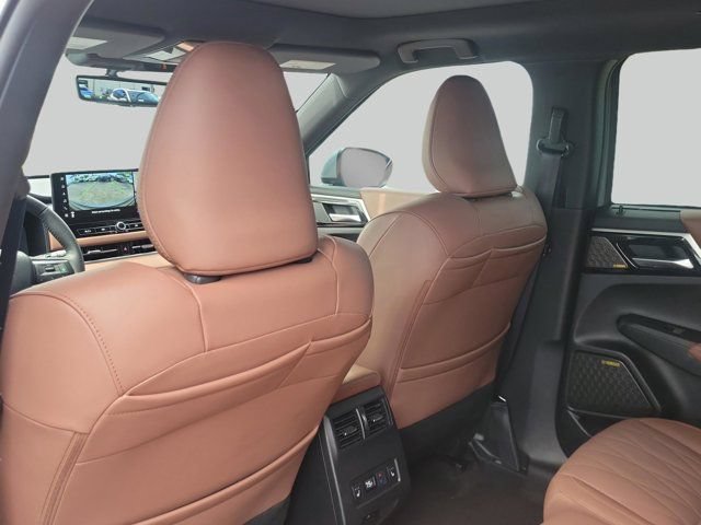 Used 2025 Mitsubishi Outlander SEL FWD image 11