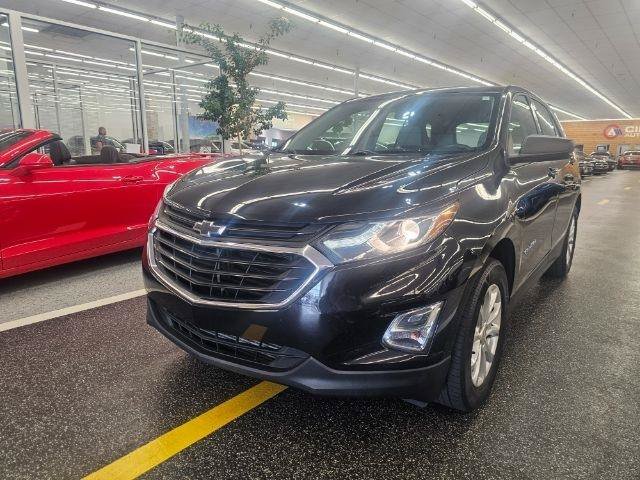 Used 2018 Chevrolet Equinox LS AWD/4WD image 2
