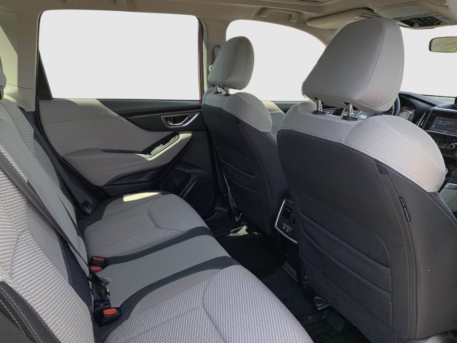 Used 2023 Subaru Forester Premium AWD/4WD image 37