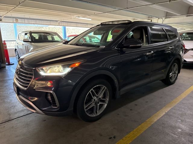 Used 2018 Hyundai Santa Fe SE image 1