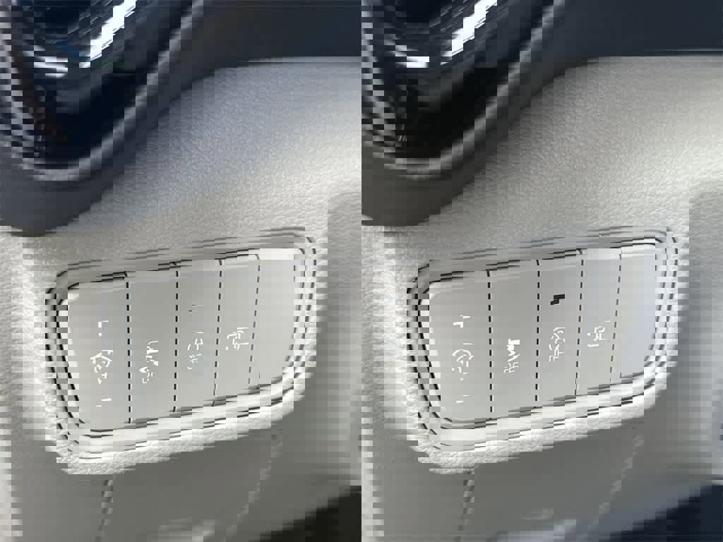 Certified 2025 Kia Soul EX image 12