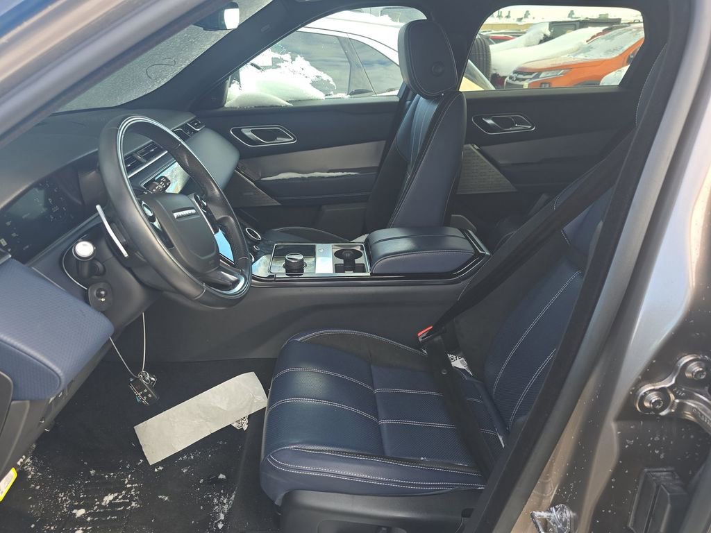 Used 2019 Land Rover Range Rover Velar R-Dynamic SE image 3