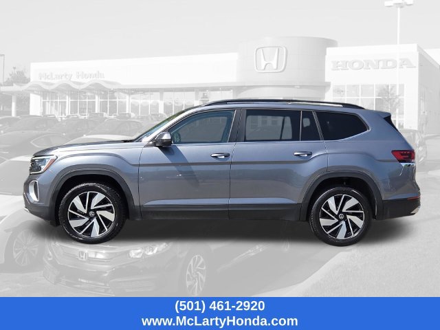 Used 2025 Volkswagen Atlas SE AWD/4WD image 2
