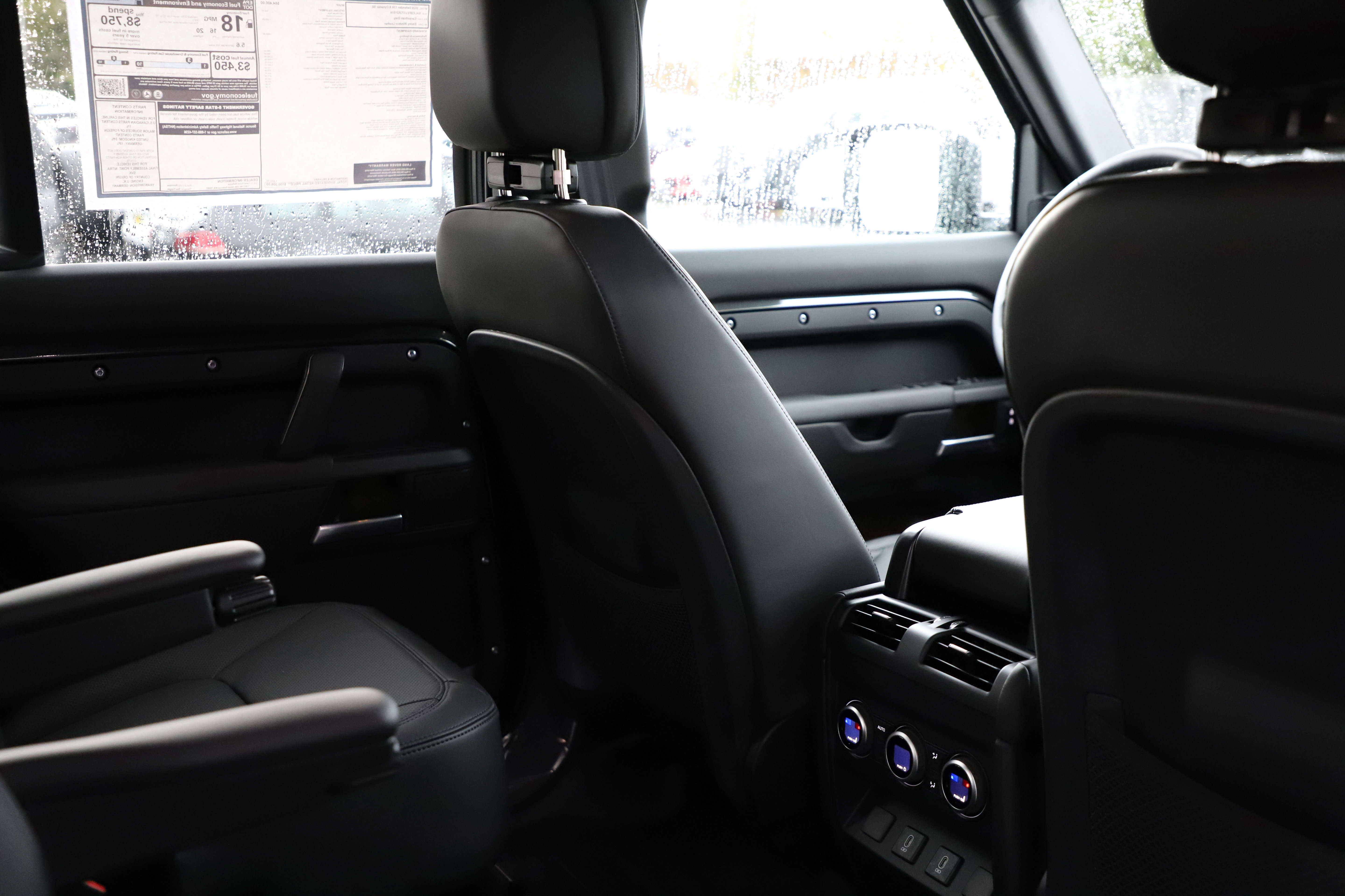 New 2026 Land Rover Defender 130 X-Dynamic SE AWD/4WD image 11