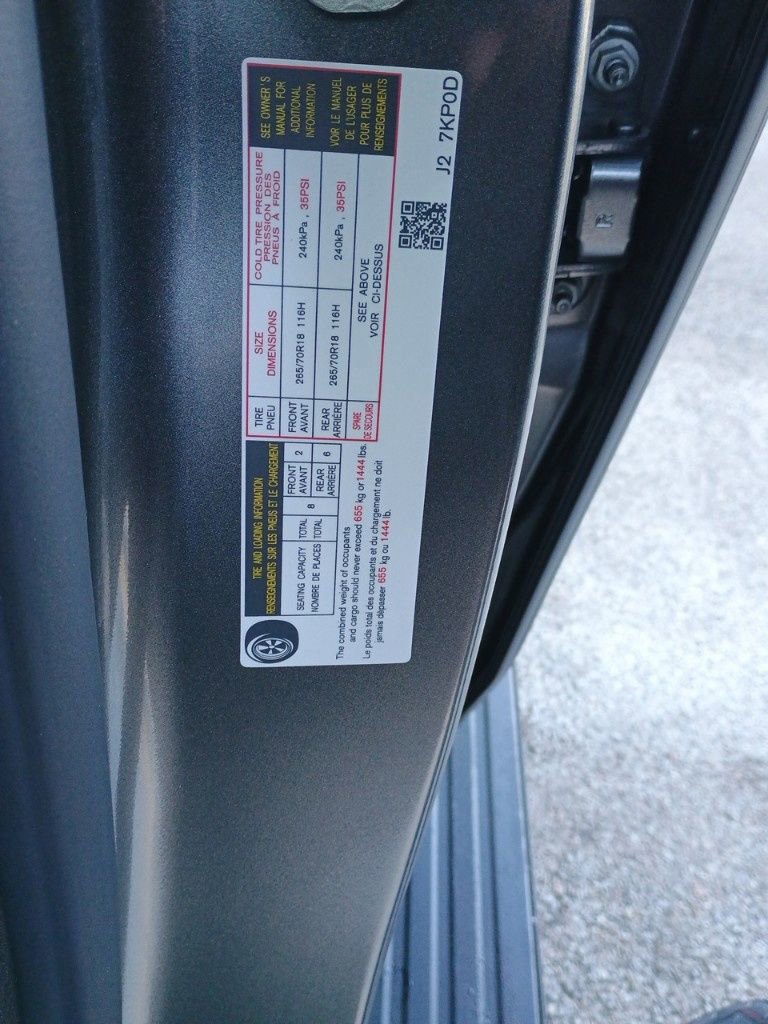 New 2025 Nissan Armada SV image 32