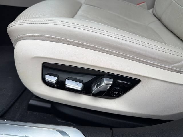 Used 2020 BMW 750i xDrive w/ Executive Package AWD/4WD image 18