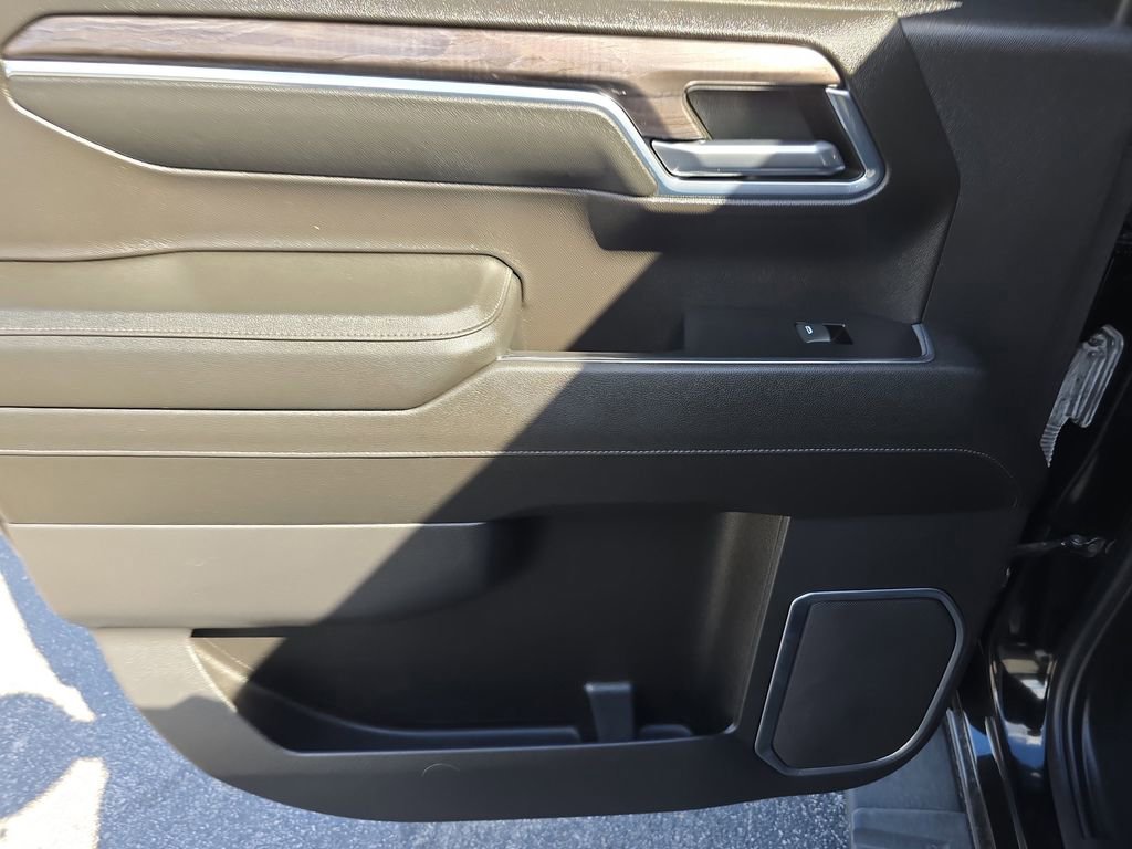 Used 2024 Chevrolet Silverado 1500 LTZ image 11